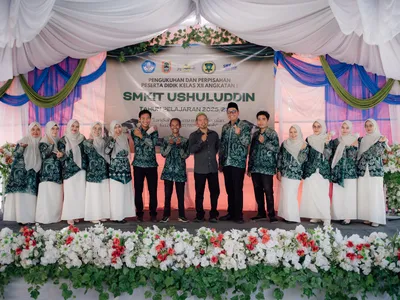 Rapat dewan guru dan tenaga pendidik